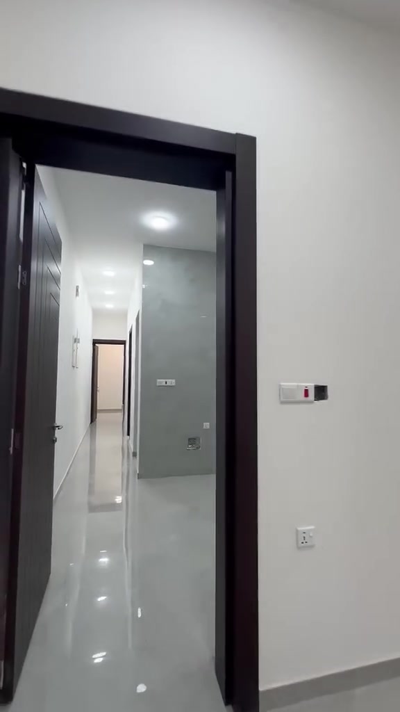 متوفر شقق للايجار العامريه شارع المضيف قرب معرض الغيث للسيارات المساحة ١٠٠ متر بناء حديث، غرفتين وهول ومطبخ واستقبال  
طابق ارضي وطابق ثاني متوفر 
البناء جديد وممسكون.
من صاحب العقار مباشر 
التواصل عن طريق ال whatsApp
***********

