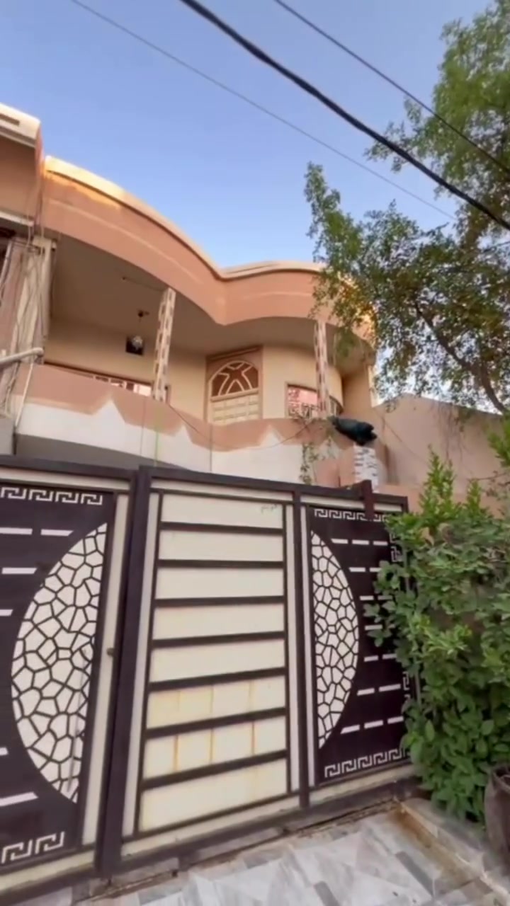 اعلان عقاري ٥٠١
بيت بناء ٢٠١٥ طابوا صرف مساحة ١٥٠ واجهة ٧,٥ عنوان حي الدولار طريق بغداد قرب جامع الجليل 
السعر ٢٧٠ قابل لنقاش والتفاوض 

مكتب عقارات اورا العنوان حي عدن نهاية شارع الكورنيش 
للاستفسار والتواصل 
***********

‭***********‬
