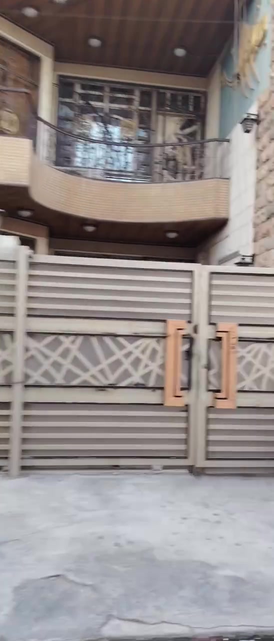 مشتمل للايجار ١٥٠م
حي القاهره الصناعه يحتوي على صاله ومطبخ وخدمات وغرفه نوم
ط١ يحتوي على ٣ غرف نوم وخدمات
الاستفسار *********** واتساب ***********
