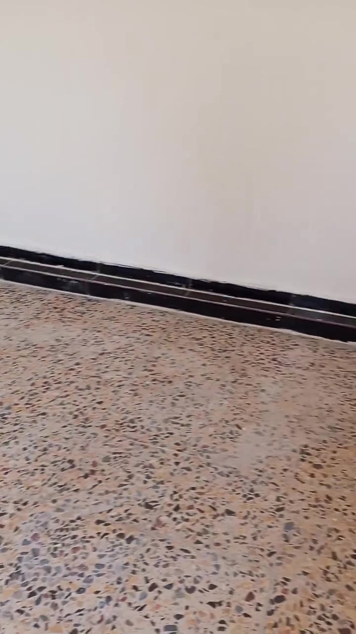 الدوره شارع الكوخ • ٥٠م • ٢ غرف