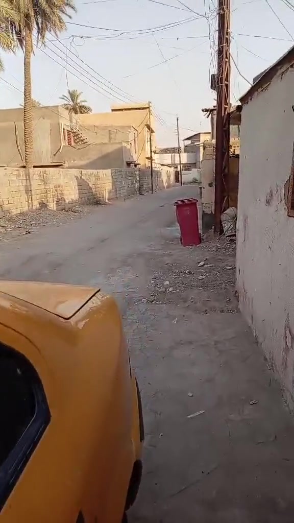 السلام عليكم بيت للبيع محله ١٠٥مقابل عمارة الدفاعي بيت جاهز وبناء جديد كله سيراميك ونظيف ومرتب مجاري ماء تبليط خدمات كامله يبعد عن الشارع العام ٢٠٠]مساحه ١٧٠متر صاحب الدار ،***********
