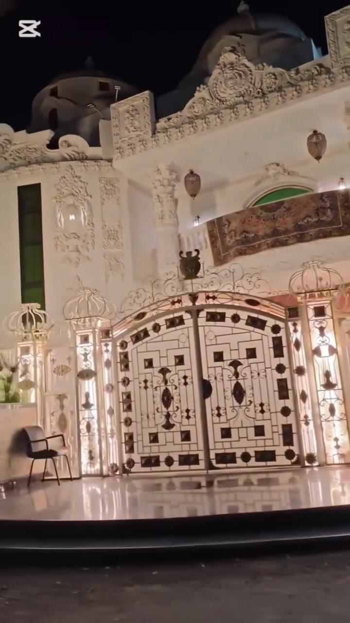 للستفسار بآدارة الوسيط العقاري الاستاذعلي خلف الشمري ((***********))((***********)) المساحة ١٠٠٠ متر الواجهة ٤٠ متر
