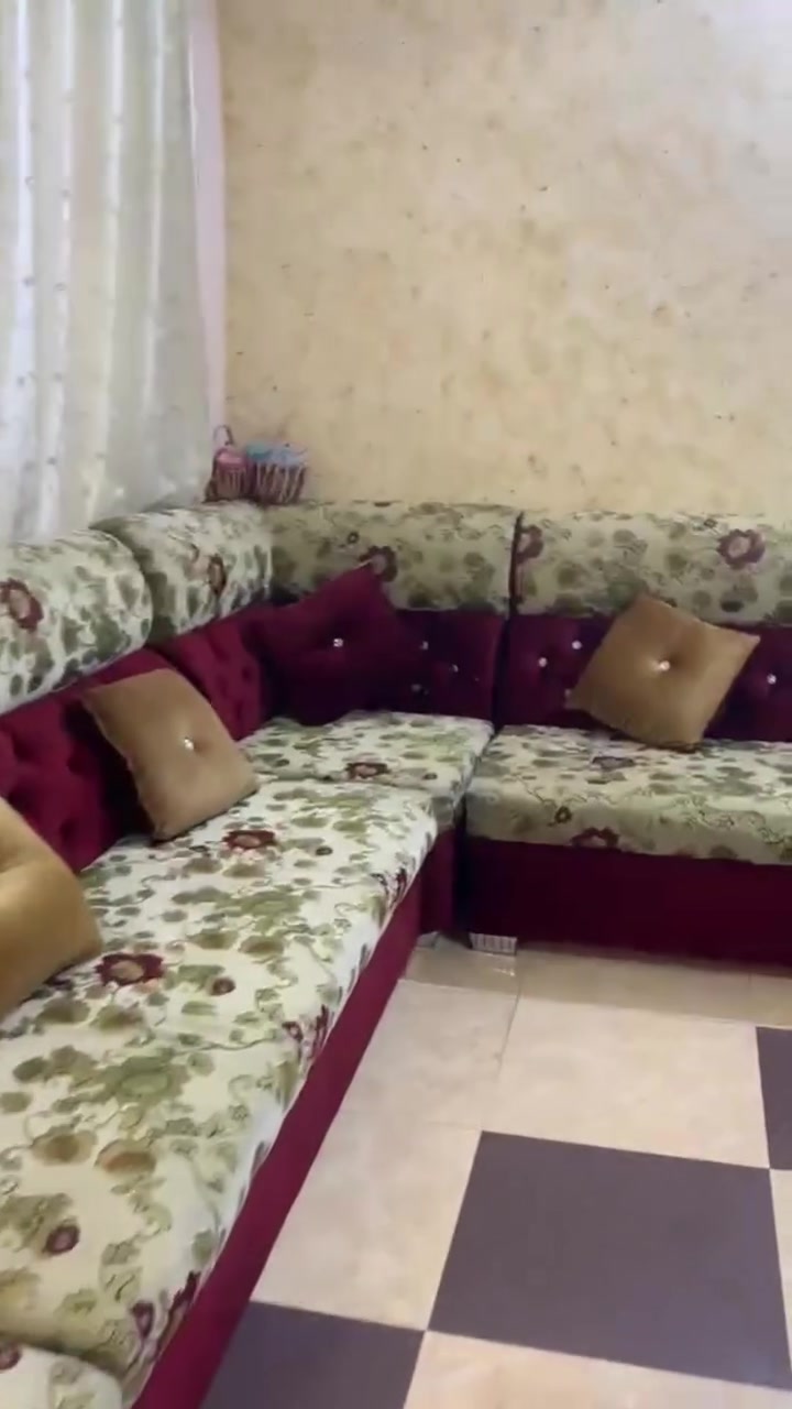 السلام عليكم ديوان نضيف جداً جداً استخدام قليل شغل شرط درجى اولى  للبيع العنوان ( طويريج_شارع لبلديه)

اي استفسار شراي اتصل وتدلل

***********
