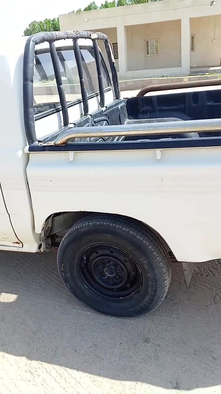 السلام عليكم للبيع بيكم تيوته موديل 96 مكينه وگير وحداديه كلهن نظيفات رقم بصره سنويه بأسمنه لنهايه 2027 السياره خير من الله العنوان بصره خور الزبير للتواصل ***********
