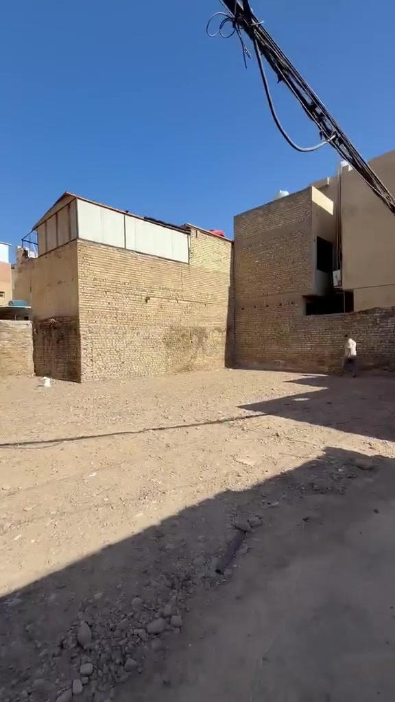 السلام عليكم تعلن شركة الجبوري للعقار والمقاولات العامه عن بيع قطع ارضي ملك صرف سكني في منطقة الاسبع ابكار قرب حسينية الحجاج 
1 مساحه 100 متر 
2 مساحة 50 متر 
3 عرض الفرع 4 متررر 
4 السعر مليون و700 المتر الواحد وبي مجال 
عنوان الشركة الكريعات الكويتي شارع حسينية ابي تراب قرب فلكة القرغولي استفسار اتصال على الارقام التاليه 
*********** أبو صكر الجبوري 
***********
