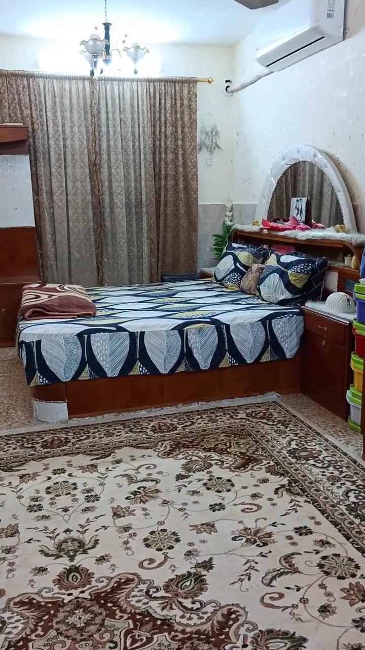 السلام عليكم غرفة صاج للبيع
قنصور 6 أبواب حيل نظيفة 
السعر 500 وبيها مجال 
***********
عنواني موصل حي التحرير
