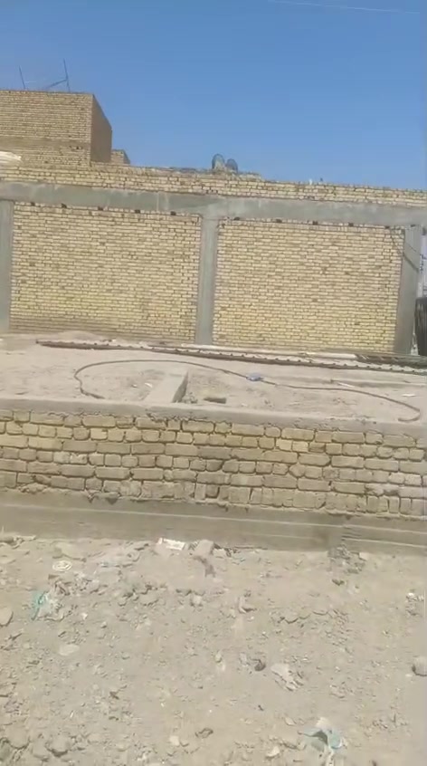 قطعه للبيع 100 متر ركن وجهين على شارع 40 شارع رئيسي شارع تجاري اول فرع عن شارع 60 الرئيسي قطعه تجاريه 100 متر بتلو قرب المدارس الصينيه الابتدائيه والمتوسطه كافه الخدمات موجوده وسكن موجود طاب وصرف ثاني يوم المداور العنوان الكامل تضحيه نهايه شارع العياده حي الكرامه السعر 66 رقم الهاتف ***********
