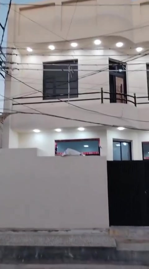 السلام عليكم 
يوجد لدينا 🏠 بيت100مربع طابقين السعر 165
--------------------------------------------
📍الموقع فرع مطعم نعناعه قريب على شارع العام
--------------------------------------------
☎️للأتصال على هذا الرقم
📞***********محمد الشمري
