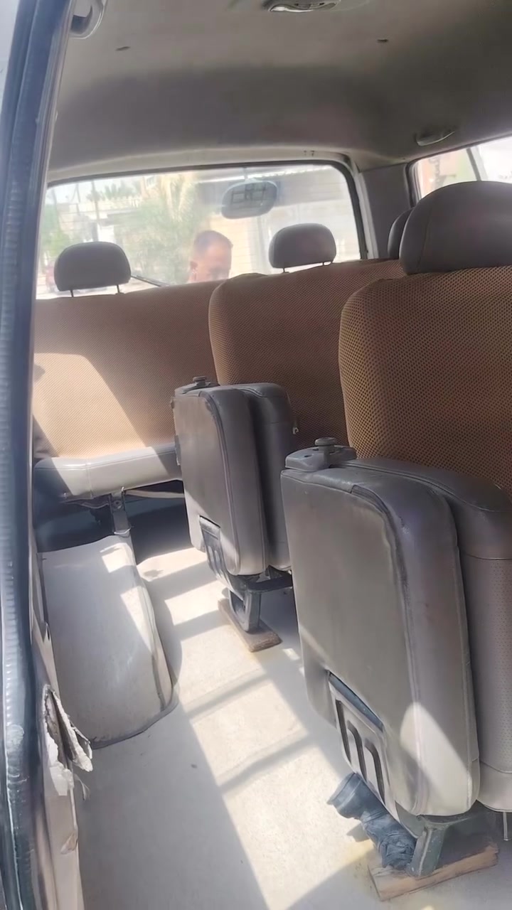 بريجو شبوط ١٤راكب موديل٢٠٠٥ كير ومحرك نظاف بيها فقط تلكيطات خياس بالداير موبايل ***********
