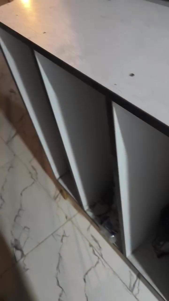 ميز كاشير • رفوف ٢٥ رف • الوثبه