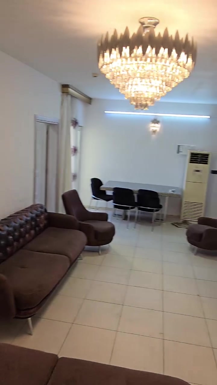 🏢 شقة للإيجار في مجمع أتلانتك الأمريكي – أربيل
تفاصيل العقار:
 * المساحة: 100 متر مربع
 * عدد الغرف: 3 غرف نوم (من ضمنها غرفة سويت)
 * سعر الإيجار: 350$ شهرياً
المميزات:
 * موقع استراتيجي داخل أحد أرقى المجمعات السكنية في أربيل
 * بيئة سكنية آمنة وهادئة مع حراسة وأمن على مدار 24/7
 * خدمات صيانة ونظافة متكاملة ومرافق قريبة
للتواصل والمعاينة:
 * المستشار العقاري: حسين علي
 * الهاتف / واتساب: [***********_***********]
النسخة باللغة الكردية (کوردی):
🏢 شوقە بۆ بەکرێدان لە کۆمەڵگەی ئەتلانتیک ئەمریکی – هەولێر
وردەکارییەکان:
 * ڕووبەر: ١٠٠ مەتر دووجا
 * ژمارەی ژوور: ٣ ژووری نوستن (لەوانە ژوورێکی سویت/ماستەر)
 * کرێی مانگانە: ٣٥٠$
تایبەتمەندییەکان:
 * شوێنێکی نایاب لە یەکێک لە ڕازاوەترین کۆمەڵگە نیشتەجێبوونەکانی هەولێر
 * ژینگەیەکی ئارام و ئاسودە بە پاسەوانی و ئاسایشی ٢٤/٧
 * سەرجەم خزمەتگوزارییەکان بەبەردەوامی بەردەستن
بۆ پەیوەندی و بینین:
 * ڕاوێژکاری خانوبەرە: حسین علی
 * پەیوەندی / واتساپ: [***********_***********]
 #عقارات_مهندس_حسين #عقارات_اربيل #اربيل #atlanticcity #العراق_اربيل #iwillalwaysloveyou
