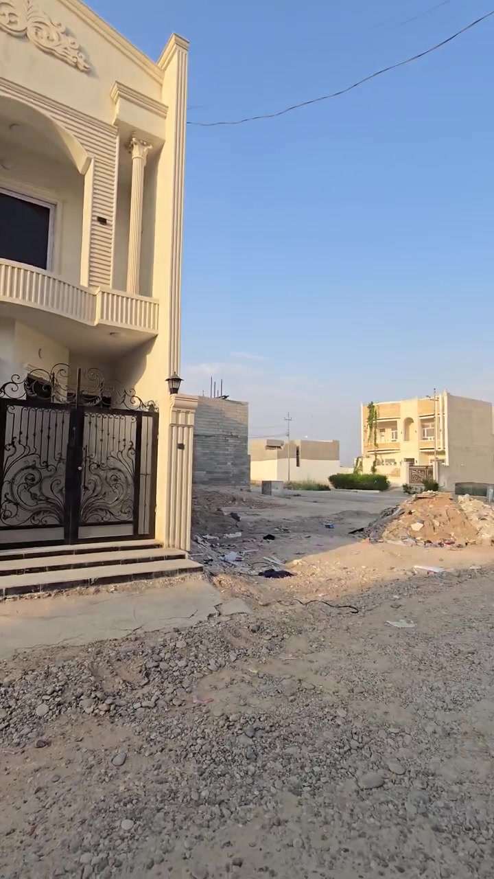 دار للايجار 
تكريت ديوم حي التصنيع مساحه ١٠٠ متر طابقين زيرو يتكون من ٣ غرف نوم صاله مطبخ استقبال صحيات مناور 
للاستفسار 
***********
***********
بشار الكميت للعقار 
تكريت الديوم
