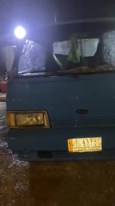 السلام عليكم هاي السياره للبيع كير مكفول ومكينه بيه خيط طخم تواير توني مبدل كهربائيات جاهزه سياره جاهز للعمل محجر مابيه
السعر!! 40 وبيها مجال للشراي مكان ناصريه
***********
