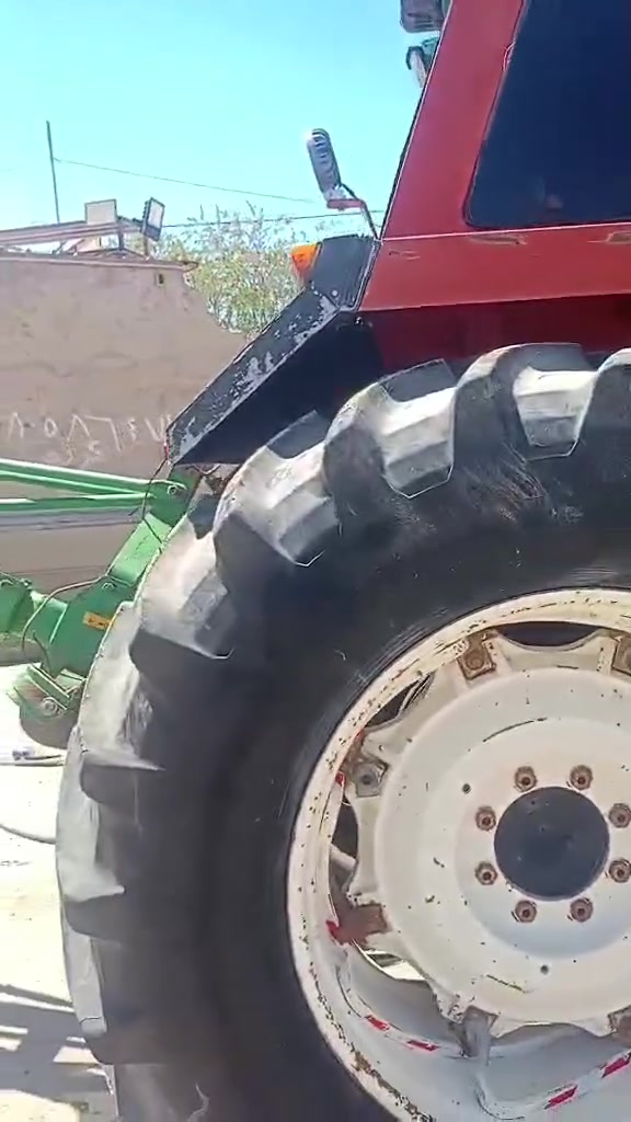 لبيع فيات حجم ١٨٠ اكسن بارز تكمه عريضه بك بل صفحه المكينه مكفوله سنويه بسمي شرط التحويل مكان صلاح الدين بلد هاذه رقمي (***********)
