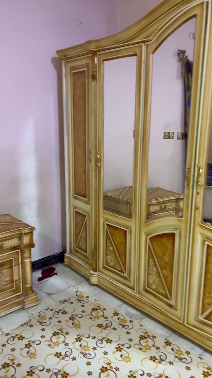 قرفه كوتيه مستعمله كويتي السعر مناسب العنوان البصره الرقم ***********
