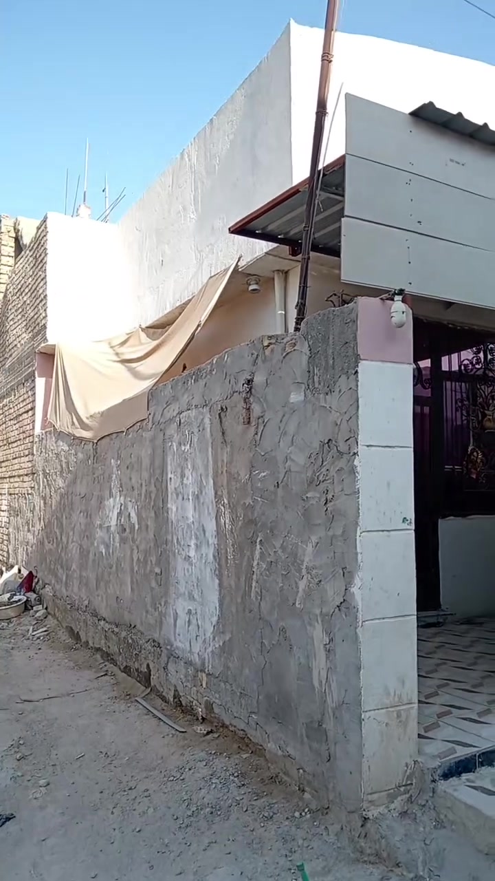السلام عليكم
للبيع
دار طابو زراعي. بناء جيد جدا
المساحه. 100 م. واجهه. 5 م
طابقين. 2 غرفة نوم وصاله ومطبخ وكليدور و٢ مجمعات صحيه
حي الصحه. خلف مسبح السندباد القديم
للاستفسار. ***********.. ***********
عقارات عين الأسد
حي الصحه. شارع الكورنيش. قرب المسبح الأولمبي
ابو فاطمه الكلابي
