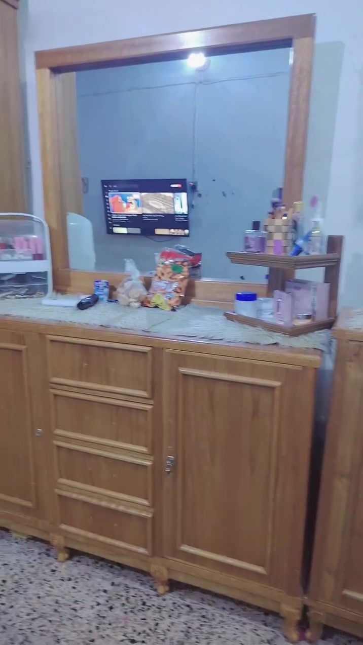 غرفه نجاره تزكام صاج درجه اوله خارج وداخل 5 ملم 
سويتها مليون و400 ميه 
واريدها مليون و200 الف 
للاستفسار خاص او رقم هاتف ***********
