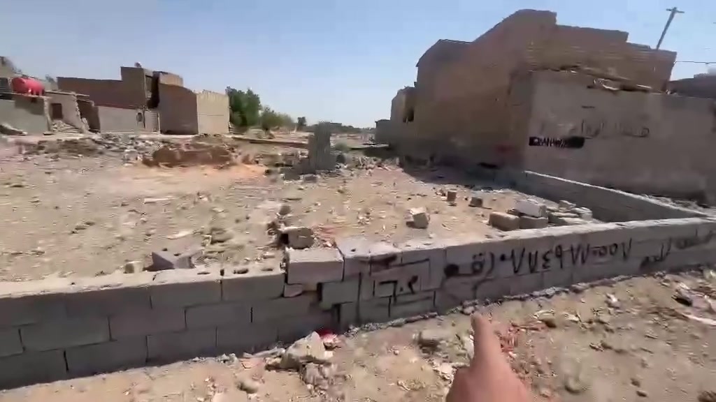 السلام عليكم شلونكم شباب قطعه ارض مساحته ٢٤٠ متر زراعي قرب مدارس الحشد سعر ٤٥ وبي مجال الاستفسار *********** فقط واتساب التواصل القطعه صايره ركن يعني موقع حلو وممتاز

