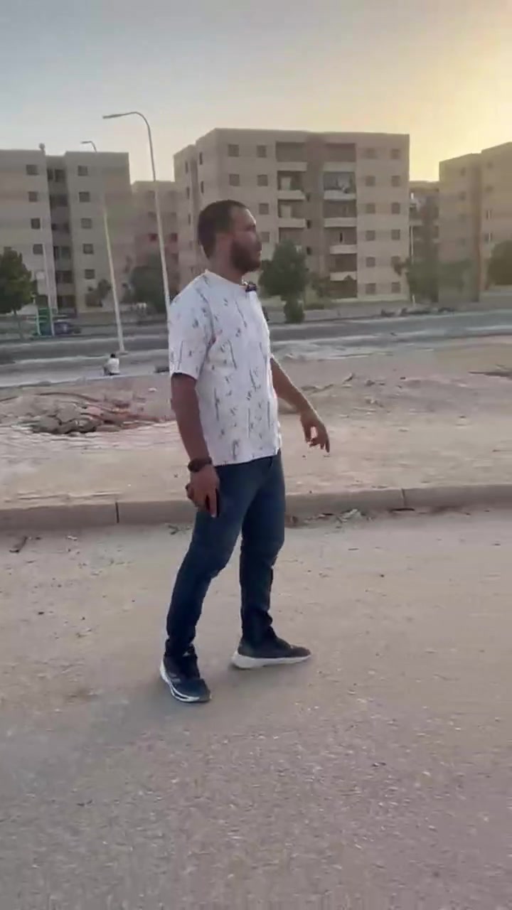 حدائق أكتوبر المنطقة الرابعه حدائق الياسمين ثلاث ادوار متشطب سوبر لوكس ثلاث غرف وريسبشن ومطبخ وحمام 
١٥٠متر مبني على٧٥ 
يسعدنا تواصلكم معنا 😊علي 
01158667326
01019461797
