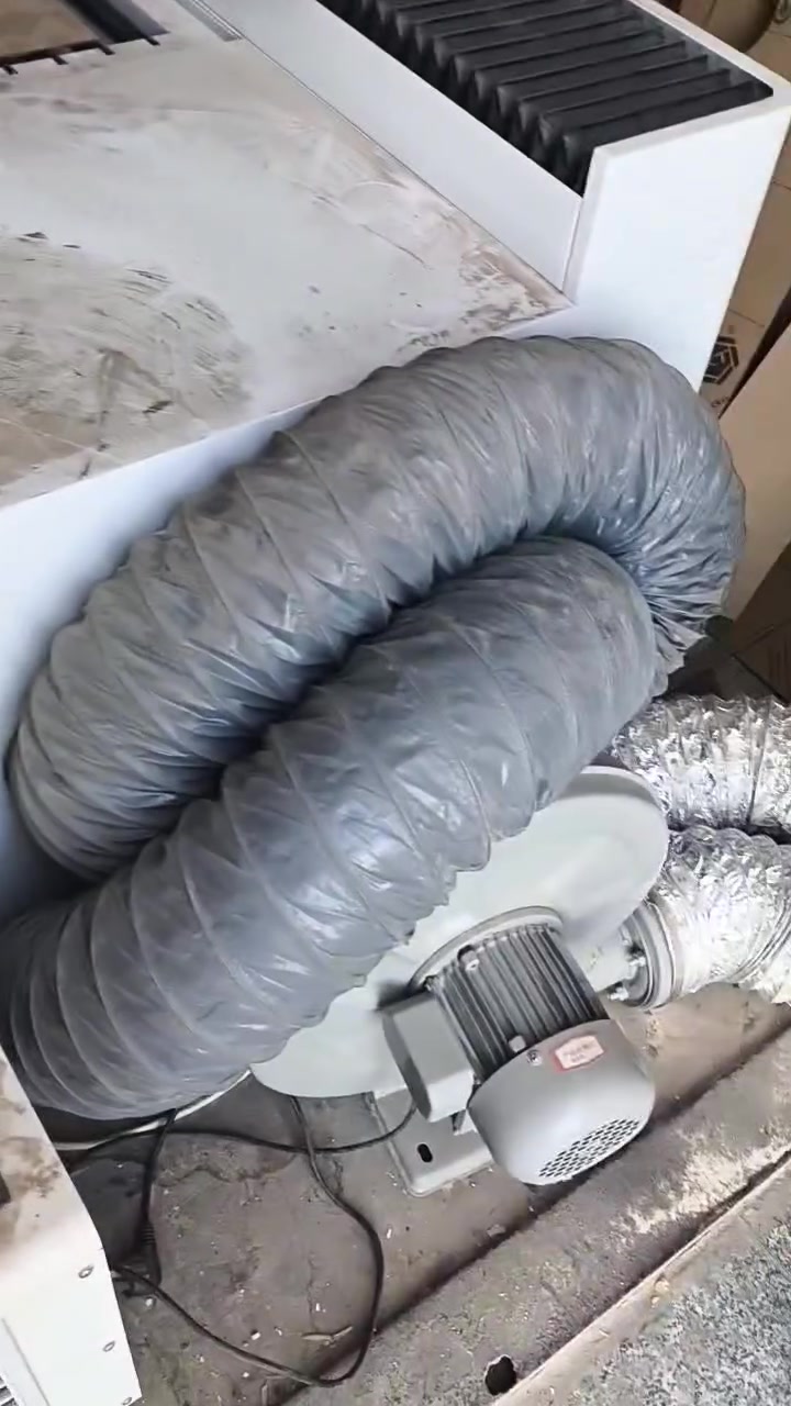 للبيع 
مكينة ليزر co2 
150 واط تشيل طبقة كاملة جديدة استخدام قليل 
سعره 12 مليون 
شراي اتصل ***********
 موقعه كربلاء

