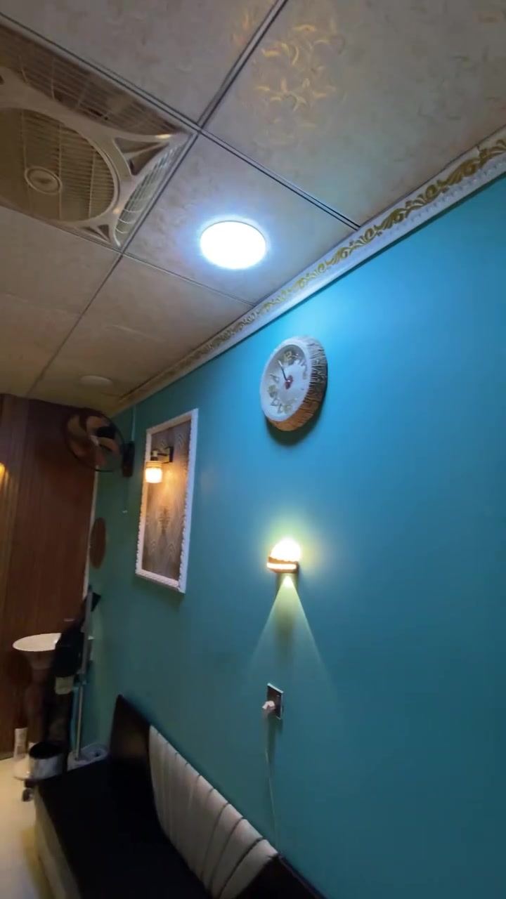 السلام عليكم محل حلاقه للبيع المحل كامل اي نقص مابي العنوان سيف سعد شارع سيد الاسعار الموقع تجاري شغل خير من الله اللأستفسار خاص واتصال على الرقم***********
