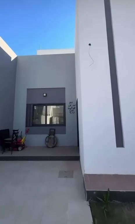 السلام عليكم بيت للبيع 🏘
مجمع البدور السكني الكائن في ابو غريب 🏗
طابق واحد يحتوي غرفتين نوم 
رقم الوحدة H41 /10
للاستفسار ***********

