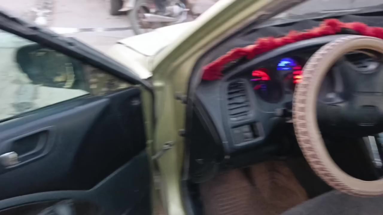 سياره هوندا اكورد موديل 2000
سياره نضيفه غرفتها نضيفه
كير محرك شرط يعوزها ميزانيه وترتيبات
وايرمنيه كلها شغاله
الشرعي بالموصل 
بيع مستعجل 11 ورقه وبيها مجال حك جيتك
مكاني ناحية الشوره
***********
