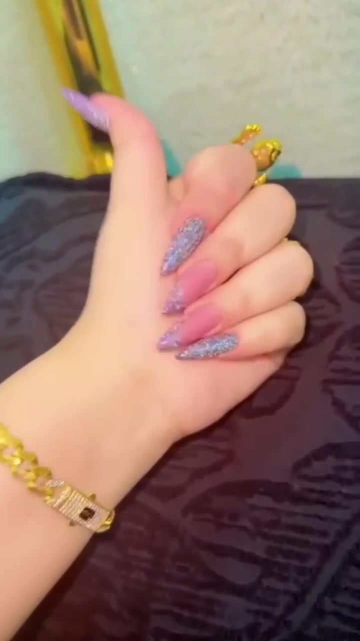 جل اكستنش بدزاين انيق 🩷 
العنوان الرمادي حي الأندلس مقابيل حديقة الجوري ♥️ 
رقم الهاتف ***********
