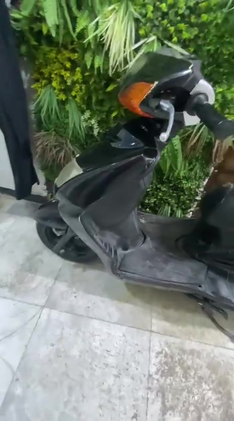 سلام عليكم حبايب سكنس نثيه مكفوله من كلشي تجي تفحص بيدك وين متوديه وديه سعره 600وبيه مجال بسيط شراي ***********
