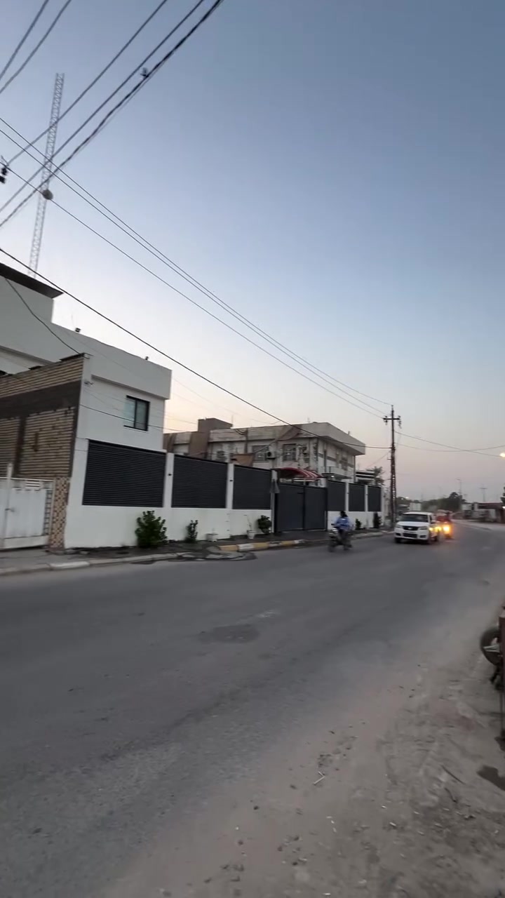 🏠دار يعتبــــــر عرصــــــــــة للبيــــــــــــــع 
سنتــــــر علــــــىٰ شــــــارع الخسرويــــــة (شارع الأمن الوطني)
_________________
المساحــــــة // 120م #طابــــــو #مــــــلك #صــــــرف 
الواجهــــــــــة // 10م
النــــــــــــــــزال // 15م
_________________
____________💲
للأستفســـــــار عــــــن السعــــــــر يرجــــــــى تـــــــرك تعليـــــق(السعــــــــر ) ##وسيتـــــم #الـــــرد #خــــاص 
____________💲
__________________

#مكتـــــــــب
          🏗️🧱أمــــــــلاك بابــــــــل للعقـــــــار🧱🏗️
#الكائـــــــــن
  شارع_الكرامة_قرب_الضريبة_مقابل_التخطيط_العمراني
        ***********📞☎️📞***********
                            ***********
_____________________________________________
