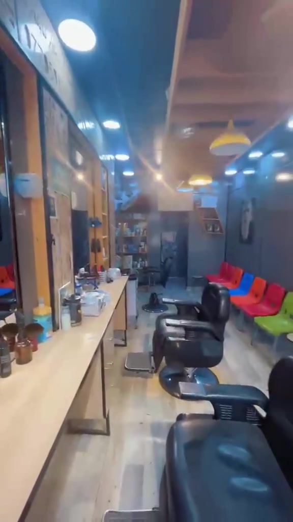 ديكور وادوات محل كامل للبيع من عدا السبلت وجام خانه التواصل واتساب
***********
***********
