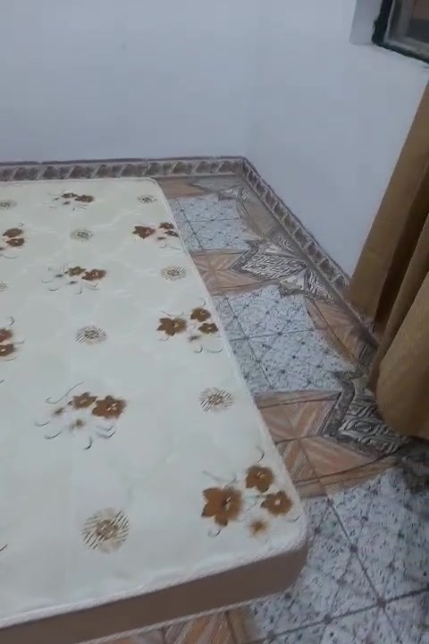 السلام عليكم عندي دوشك جديد ضمان 5سنوات شرط جديد نظيف 100\100 110 قفل100 ماكو هيجي سعر وضمان مستعجل على بيع رقم الهاتف *********** العنوان الموصل
