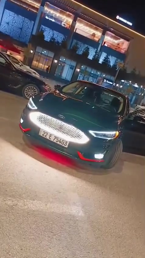 فورد فيوجن 2020 تيتانيوم
2000 توربو حادث السياره جاملغ خلفي جهت اليسره وبيها صبغ نص بنيد صور الحادث مرفوقه السياره بدون يرباك ماشية 55 حقيقي 
مواصفات التيتانيوم معروفه
-ابواب السائق والراكب
الامامي بصمه
-تشغيل عن بعد
-اشاير بالمري
-حساس نقطه عمياء بالمري
الجانبيه
-مرايه الخلفيه تعتيم تلقائي
"اوتودم "
-رادار للتحذير امامي
-قياده شبه ذاتيه متابعه
خطوط الشارع
-كاميرا خلفيه دواره
-حساسات خلفيه
-داخل جلد اسود
-مقاعد اماميه كهربائيه

-تدفئه وتبريد مقاعد اماميه
-تدفئه ستيرن
-زجاج السياره ٤ اوتو صعود
زجاج السياره +السلايد روف غلق وفتح من بصمه السياره
-رمز من لفتح السياره
-نظام سماعات سوني 12
سماعه السياره بسمي تحويل مباشر السعر ١٣٥ وبيها مجال شي بصيط مكان السياره أربيل رقم تلفون ***********
