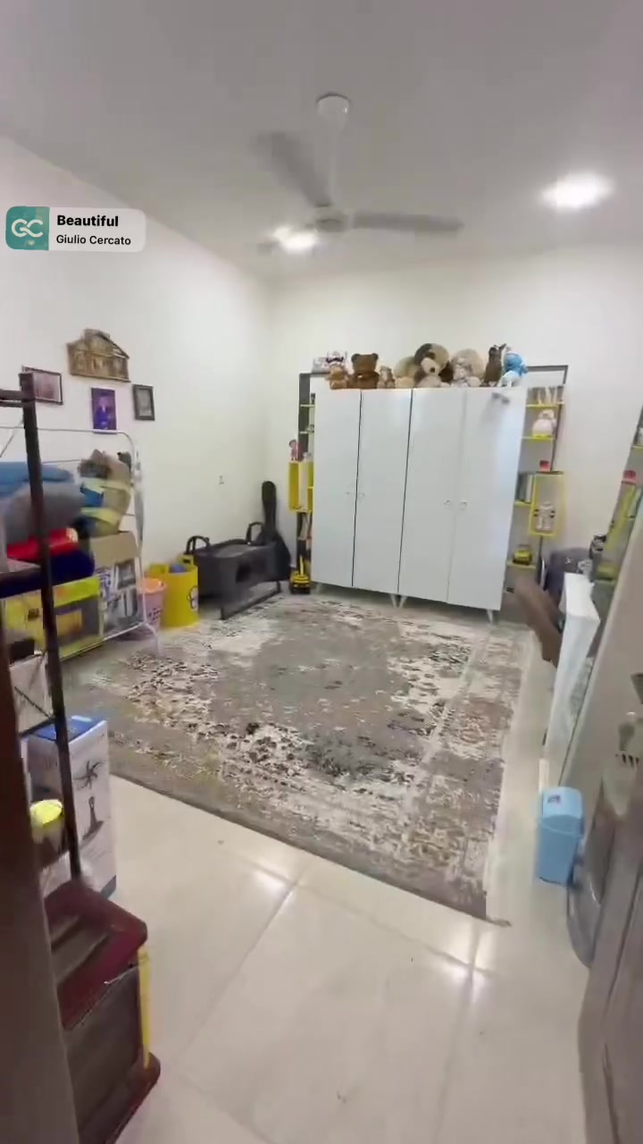 ٨٠ متر للبيع في الغزاليه  داخل مجمع الجواد السكني التفاصيل مثل ماموضح بالفديو 
للاستفسار واتساب ***********
