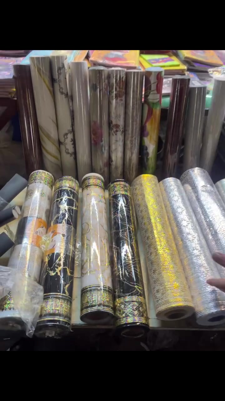 المفارش واللواصق رجعت توفرت من جديد وبالوان تجنن✨
