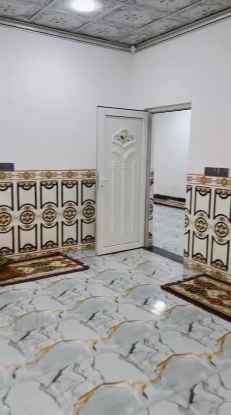 السلام عليكم 
بيت للبيع في منطقه البوهيازع 
المساحه الكليه ٦٠٠متر
مساحه البناء ٢٠٠متر خدمات كامله تبليط للباب متكون من ربعه ٦/٤
غرفتين نوم وصاله 
ومطبخين واحد داخلي وواحد خارجي وصحيات داخليه وخارجيه 
بناء حديث للاستفسار ع هذا الرقم

‭***********‬
