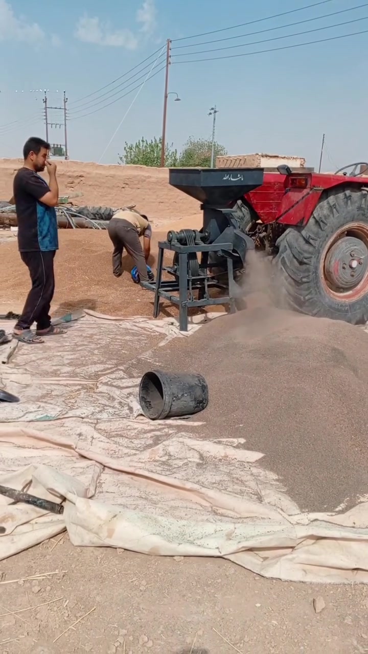 جاروشه علف احنطه وشعير شكد عدك كميه نجيك ***********
‏‪***********‬‏
