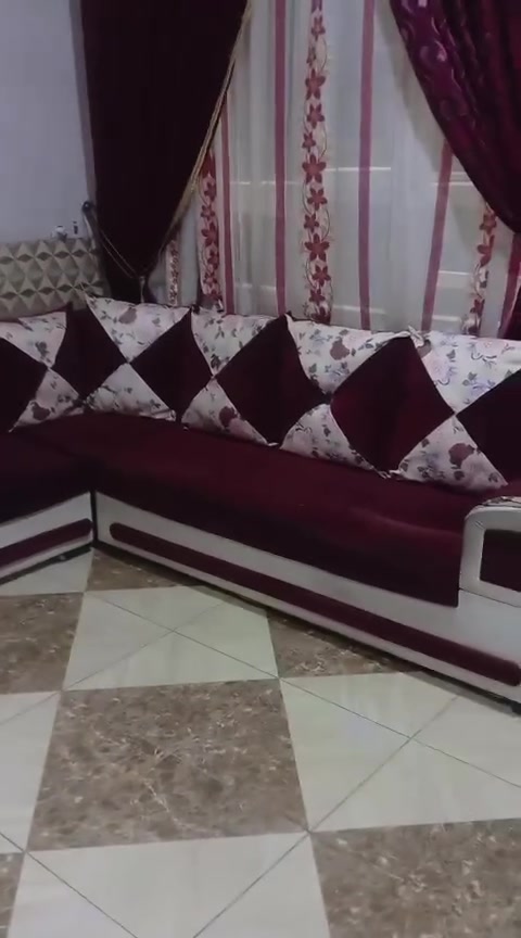 ديوان • استعمال قليل • ايجار بالساعة