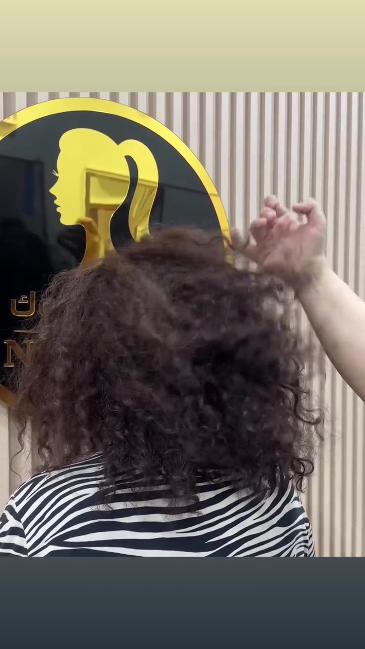 شوفولي لعروض بنات مسابقاتنه راح تستمر تفاعلكم بمشاركةً منشوراتنه بكروبات سماوةً اكثر وحدة تتفاعل راح تفوز ويانه بجائزة حلوة

صالون نيولوك

عنوان غربي ثاني شارع حجي سليمان  بصف الجامع عمارة بيضة دخلي بفرع العمارة 

 *********** مفتوح الصالوون يوميا من  ٩ صباحا الى ٨ مساء

نص مكتوب في الصور:
- قبل تسريح ومعالج
- بعد صبغ وتسريح ومعالج