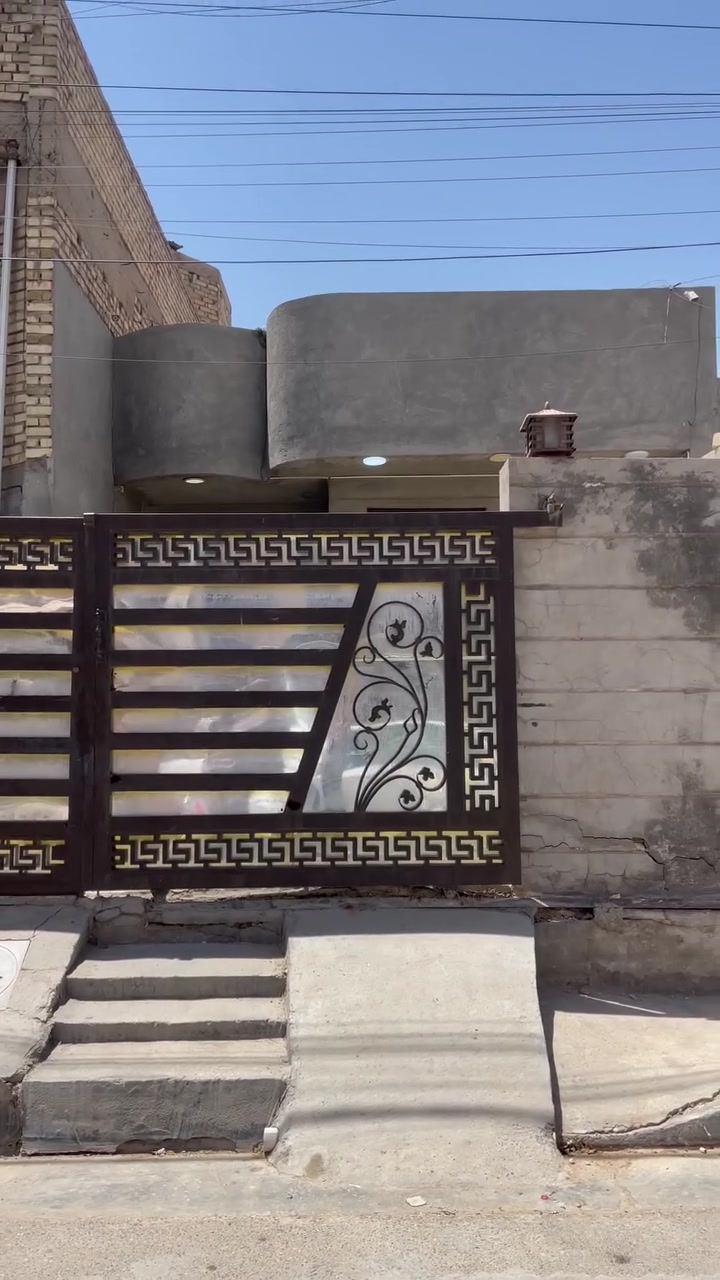 150 متر للبيع 🏠

في منطقة حي الجهاد / ديوان المخابرات 

السعر /250 مليون وبي مجال 

للاستفسار ***********☎️(عباس الملحاني)
