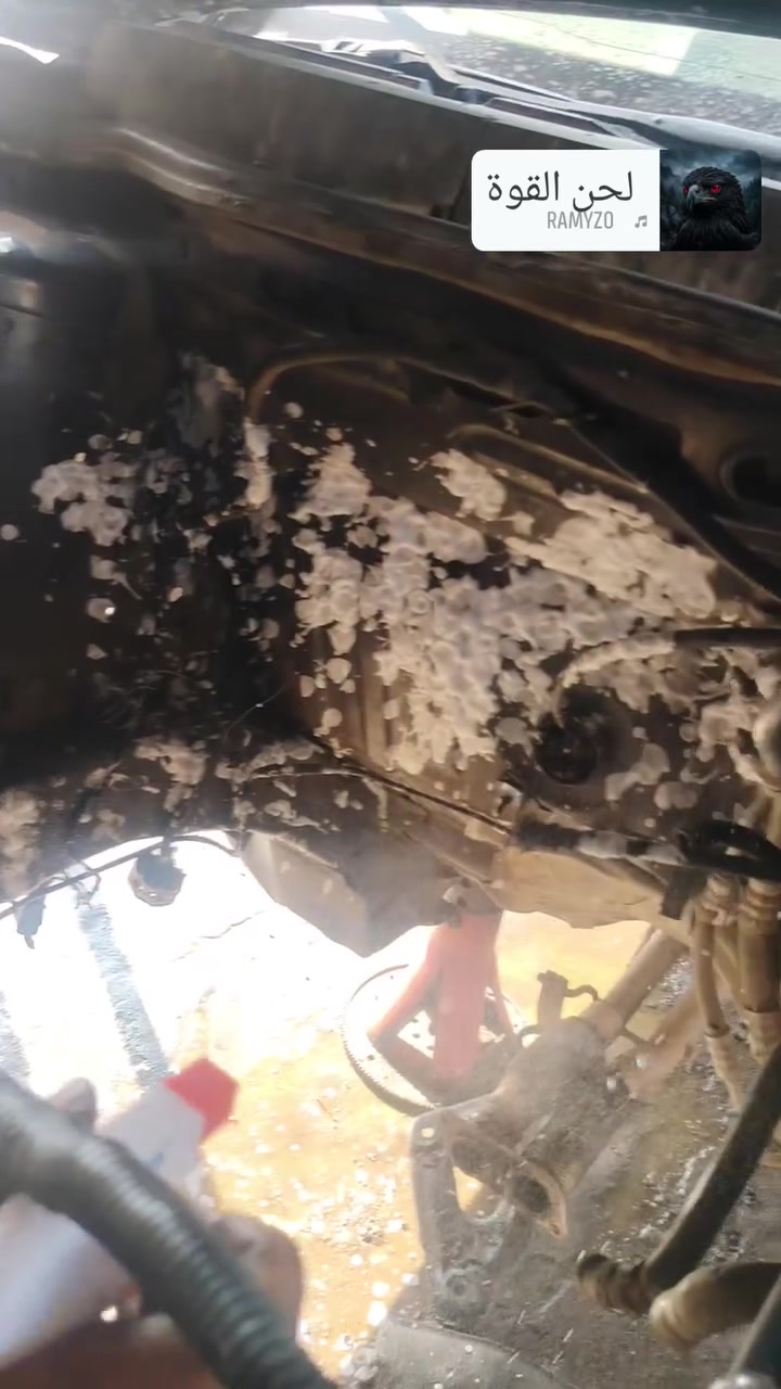 🔧 المرحلة الثانية | الغسل والتجهيز الشامل

بعد إكمال تفكيك بجم السوزوكي، باشرنا بالمرحلة الثانية من العمل، وشملت:

✅ غسل حوض السيارة بالكامل بالبخار المضغوط وإزالة الزيوت والترسبات القديمة.
✅ غسل وتنظيف الأفريم بالكامل من الداخل والخارج.
✅ تنظيف مشط الستيرن وجميع ملحقاته.
✅ غسل أجزاء الحدادية ومنظومة التعليق وتجهيزها للفحص والصيانة.
✅ غسل وتنظيف جميع أجزاء المحرك وملحقاته قبل إعادة التجميع والتركيب.
✅ فحص القطع بعد التنظيف وتحديد الأجزاء التي تحتاج إلى صيانة أو استبدال.
✅ تجهيز حوض السيارة والأفريم لاستقبال المحرك والكير الجديد.

عمل متكامل وخطوات مدروسة حتى ترجع السيارة بأفضل حالة ممكنة بإذن الله 💪🔩

🔰 ورشة أنور سوزوكي وإكونوكس

📍 كربلاء – الحي الصناعي – البلوك الثاني – شارع السايدين (سايد الدخول)

📞 ***********
📞 ***********
