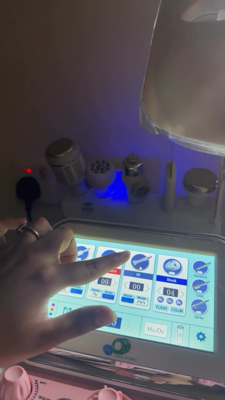 جهاز هايدروفيشل جديد مستعمل اقل من شهر نضيف دابيعه لان بعت الصالون الشراي يتصل ع هل رقم  ماخذته 480الف رايدته ب 280 الف قفله ***********

