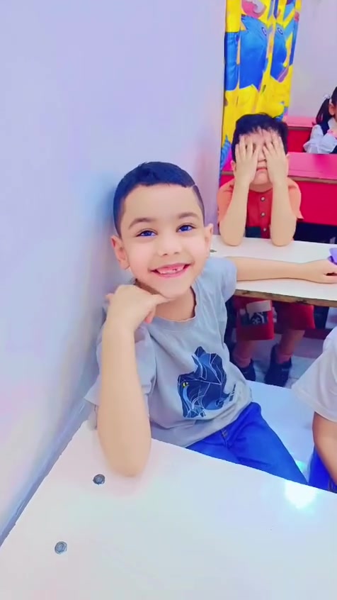 هذه هي مشاعر أطفالنا الصادقه كميه حب ومشاعر بهذهِالفديوهات لا توصف
فدوة لقلبكم ياروح روضة وحضانة براعم الزهور 
ربي يحفظكم ويسعدكم ويفرحنا بيكم دائمآ 
أطفالي وحتى إذا صرتوا مدرسه راح يبقى حبكم واثركم في قلوب مساتكم 
روضة وحضانة براعم الزهور للاستفسار والاتصال/***********
الشارع العام الوسطي وانتوا جاين من جهه شقق الزهور الشارع الوسطي العام مقابل أفران صمون الرحمن بنايه ارضيه بواقع 200متر مربع ويتوفر خطوط نقل
 ملاحظه ***الدوام للموظفين مستمر من السته ونص صباحاً إلى الثالثه ظهراوتتوفر خطوط نقل
