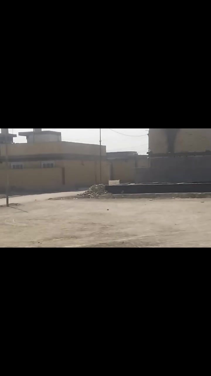 السلام عليكم
بتلو للبيع 200 متر مدفون ومزفت ومدكوك وزن بلبداية مجمع حجي حسين مقابيل المستشفى للاستفسار ***********
