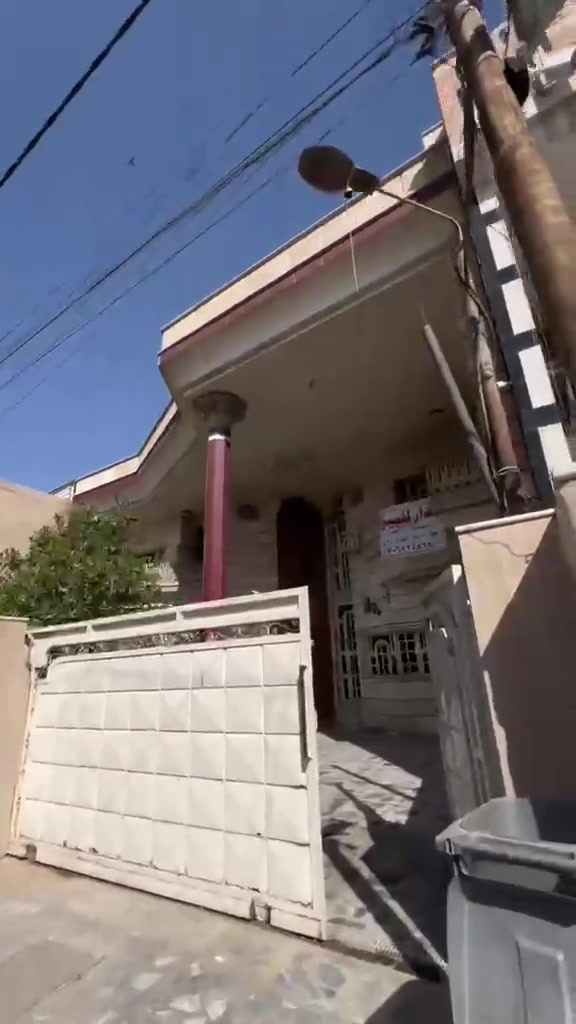 🏠 بيت للبيع – حي بساتين الضباط
📍 الموقع: حي بساتين الضباط
📐 المساحة: 300 م²
📏 الواجهة: 15 م | النزال: 20 م
📜 السند: طابو ملك صرف
🚗 الموقع: قريب من سريع محمد القاسم الجديد

✨ مواصفات البيت:
🌳 حديقة
🛋️ غرفة ضيوف واستقبال
🛋️ صالة كبيرة
🍽️ مطبخ كبير
🛏️ 6 غرف نوم
🚿 5 حمامات
⭐ 3 غرف بنظام سويت

📞 للاستفسار والتواصل:
***********

🔑 موقع مميز ومساحة مناسبة للسكن العائلي.
