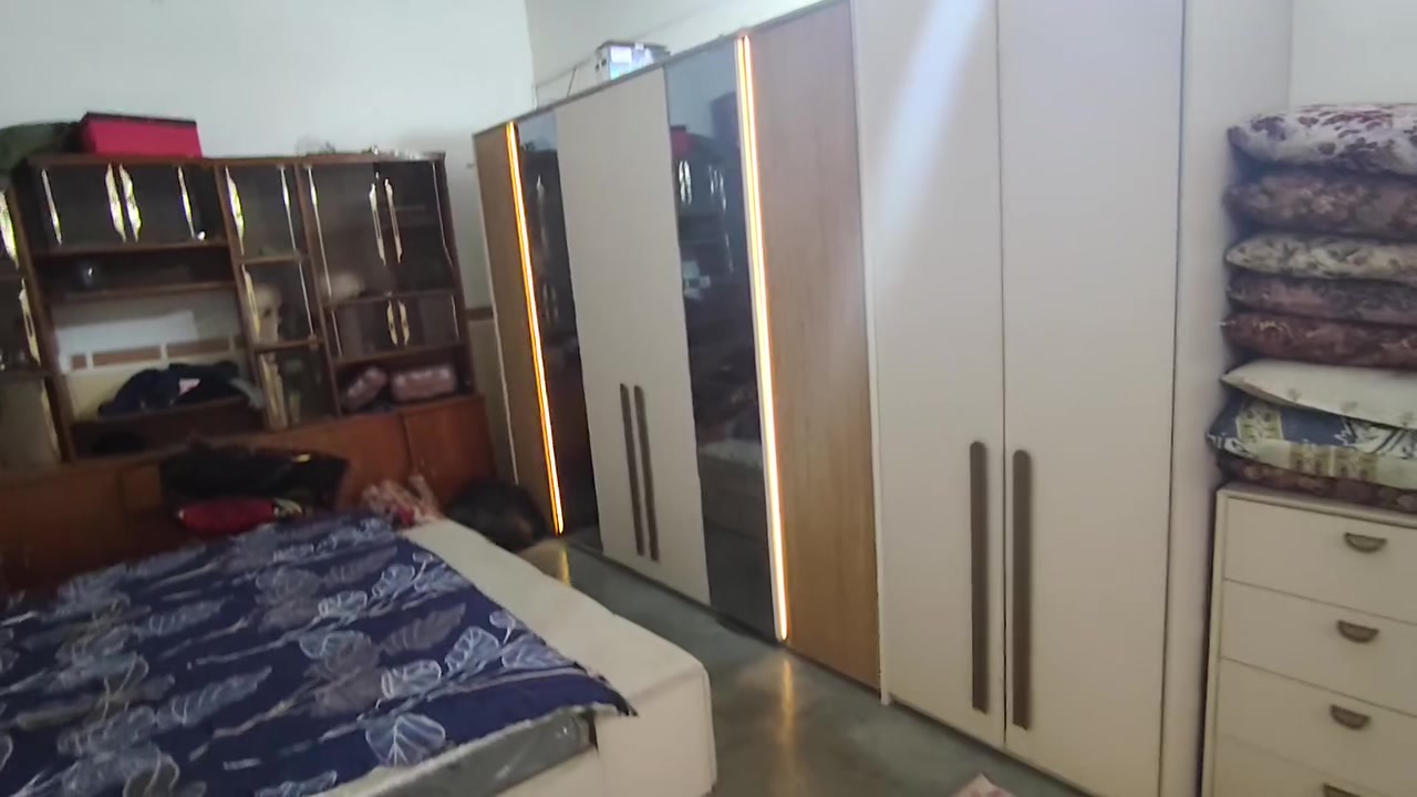 غرفة نوم • ١٠ قطع • استعمال قليل