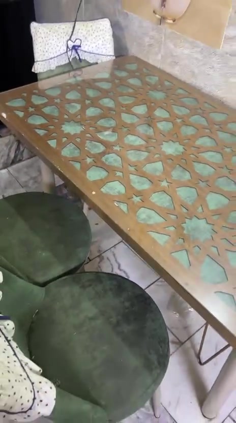 ميز طعام • ٥كراسي • الغزاليه