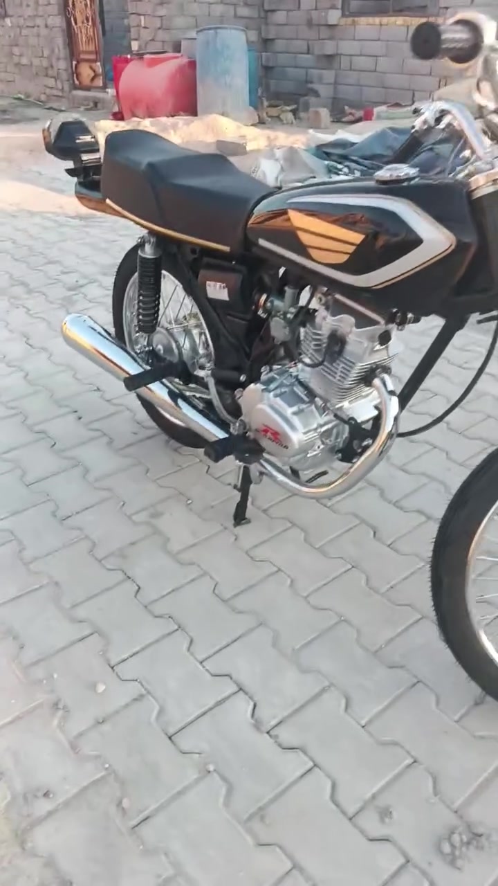 دراجه رقم وسنويه 2031 صايرله شهر من معمره سعر 1600 وبيه مجال ***********
