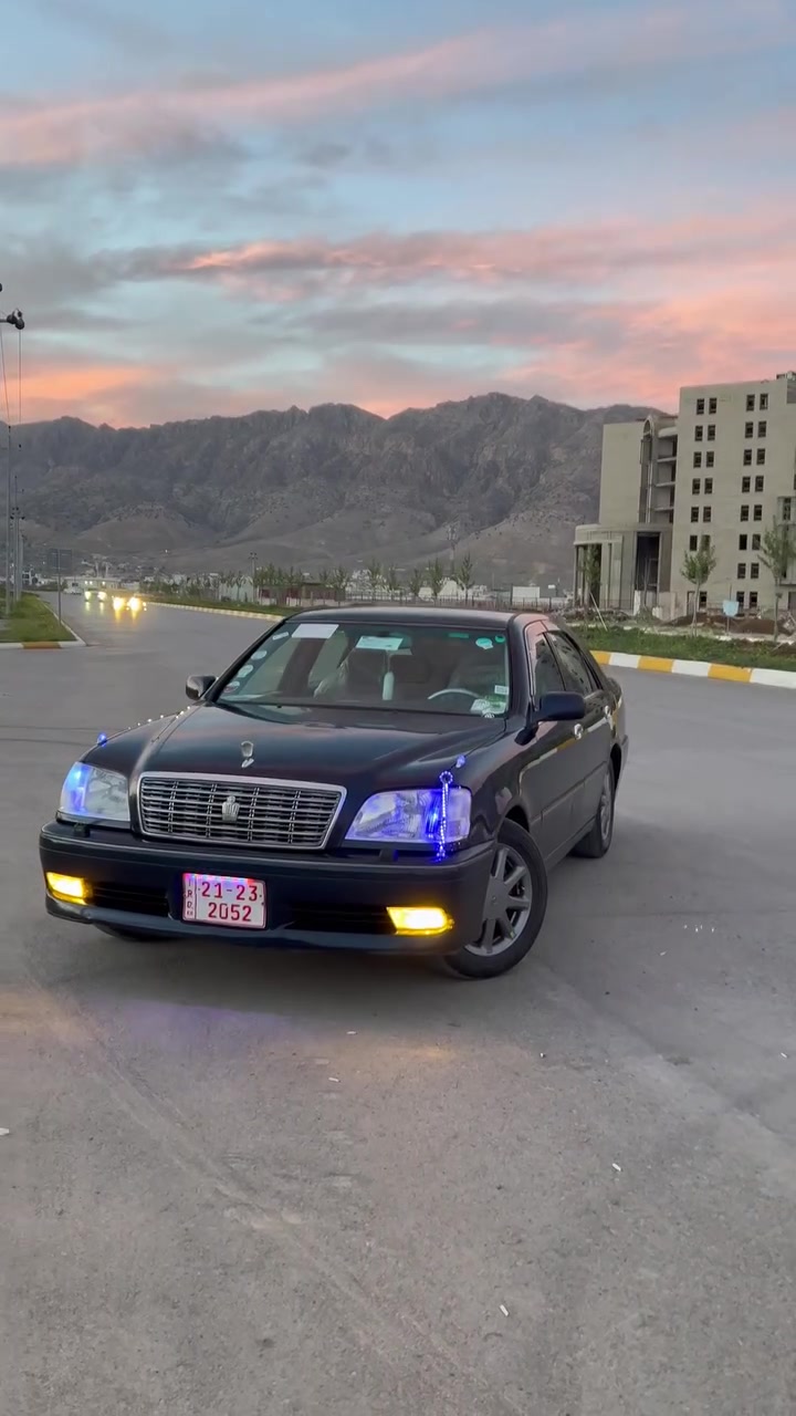 مەلیکە بۆ فرۆشتن موسە 2001 ڕەنگ بیلادی نیلی مەکینە ڤیڤی تی بەس شوێن موسی بۆیاغە چوار تایەیی نوێیە یەک دووگمەیە یەک کوشن کارەبایە گێڕ و مەکینە بەشەرت 44گەڵا هەموو شتێکی بیلادە ***********واتس ئاپی لەسەرە
