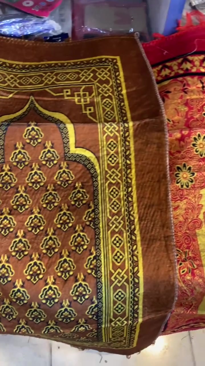 عرض خاص سارع بالحجز قبل النفاذ 
سجادة صلاة 
خامه درجه اولى شرط الفحص أمام المندوب 
متوفره 4 الوان بالدرزن 
سعر الدرزن 12 الف 

توصيل لجميع محافظات العراق

للبيع المباشر عنوان البصره العشار ساحة ام البروم مجمع الحرمين (مجمع جنات)

للحجز والاستفسار مراسلة الصفحة او واتساب ***********
